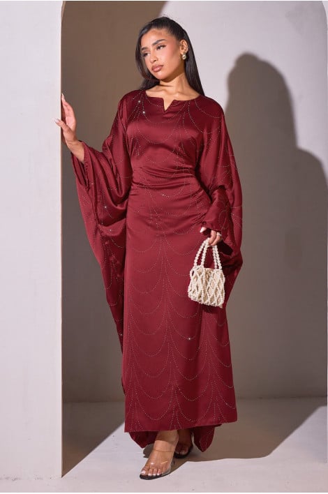 Abaya rouge à strass col V