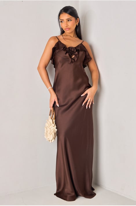 Robe longue satinée marron à empiècement fleur