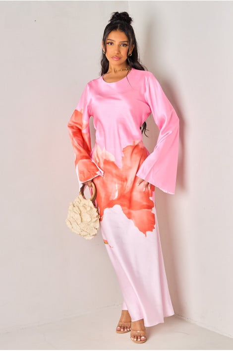 Robe rose/orange satinée ajustable à imprimé fleurs