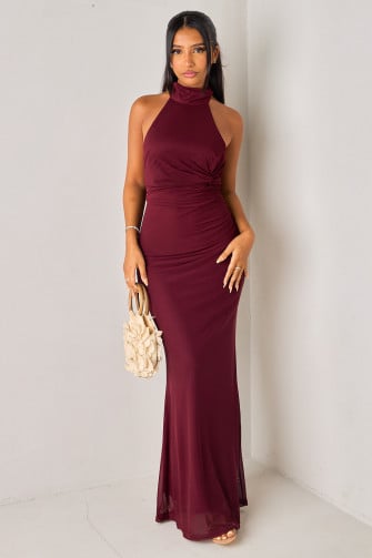 Robe dos nu bordeaux en tulle drapée