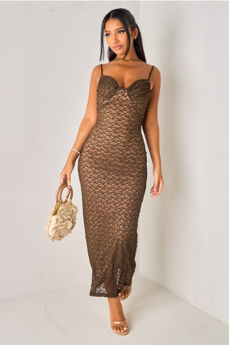 Robe moulante en dentelle marron